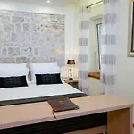 Guest house Boutique Guest Zephyrus 4*