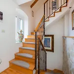 Guest house Boutique Guest Zephyrus 4*