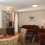 Pensionat Boutique Guest Zephyrus 4*