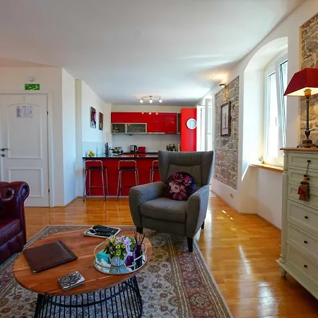 Boutique Guest Zephyrus Konukevi 4*