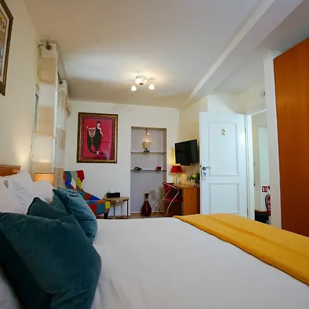 Boutique Guest Zephyrus