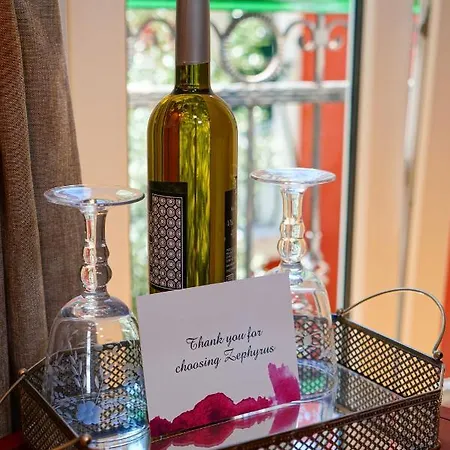 Boutique Guest Zephyrus Konukevi