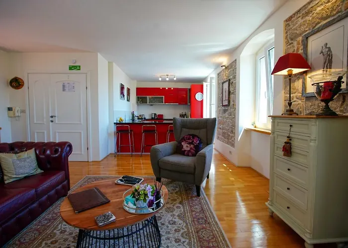 Boutique Guest Zephyrus בית הארחה 4*