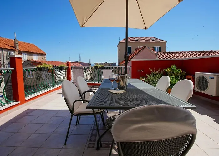 Boutique Guest Zephyrus 4* ספליט