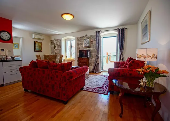 Boutique Guest Zephyrus בית הארחה 4*