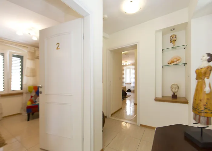 Boutique Guest Zephyrus בית הארחה