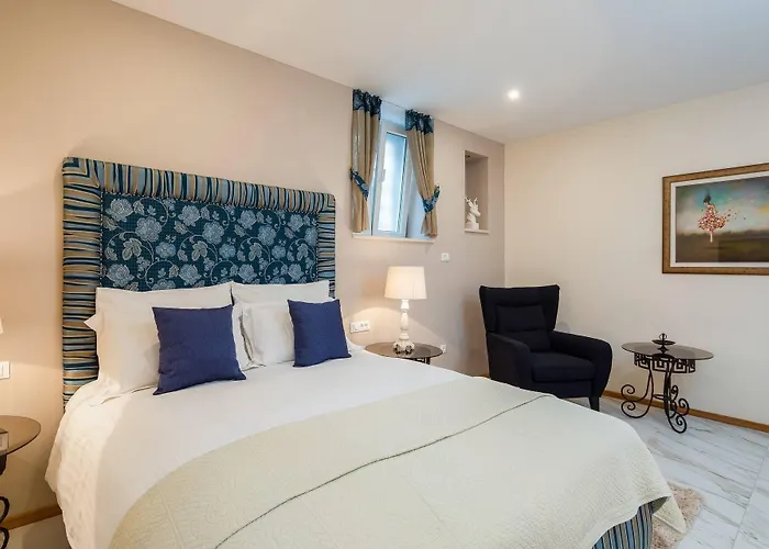 Boutique Guest Zephyrus 4* ספליט