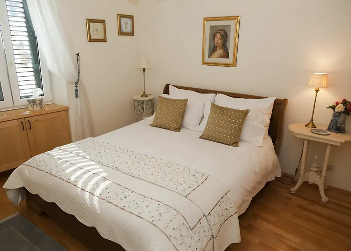 Boutique Guest Zephyrus 4* ספליט